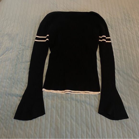 Frame Sweater - Picture 2 of 3